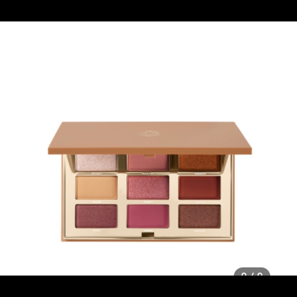 COMPLEX CULTURE
Future’s So Bright Eyeshadow Palette